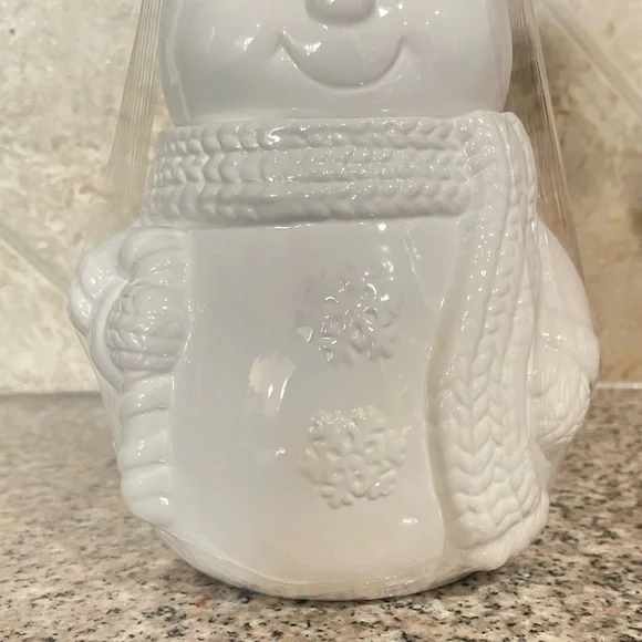 🆕 White Ceramic Snowman Jar with Scarf & Hat - Picture 5 of 5